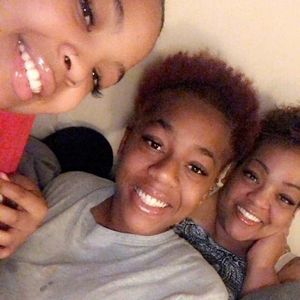 Meet your Posher, Damita